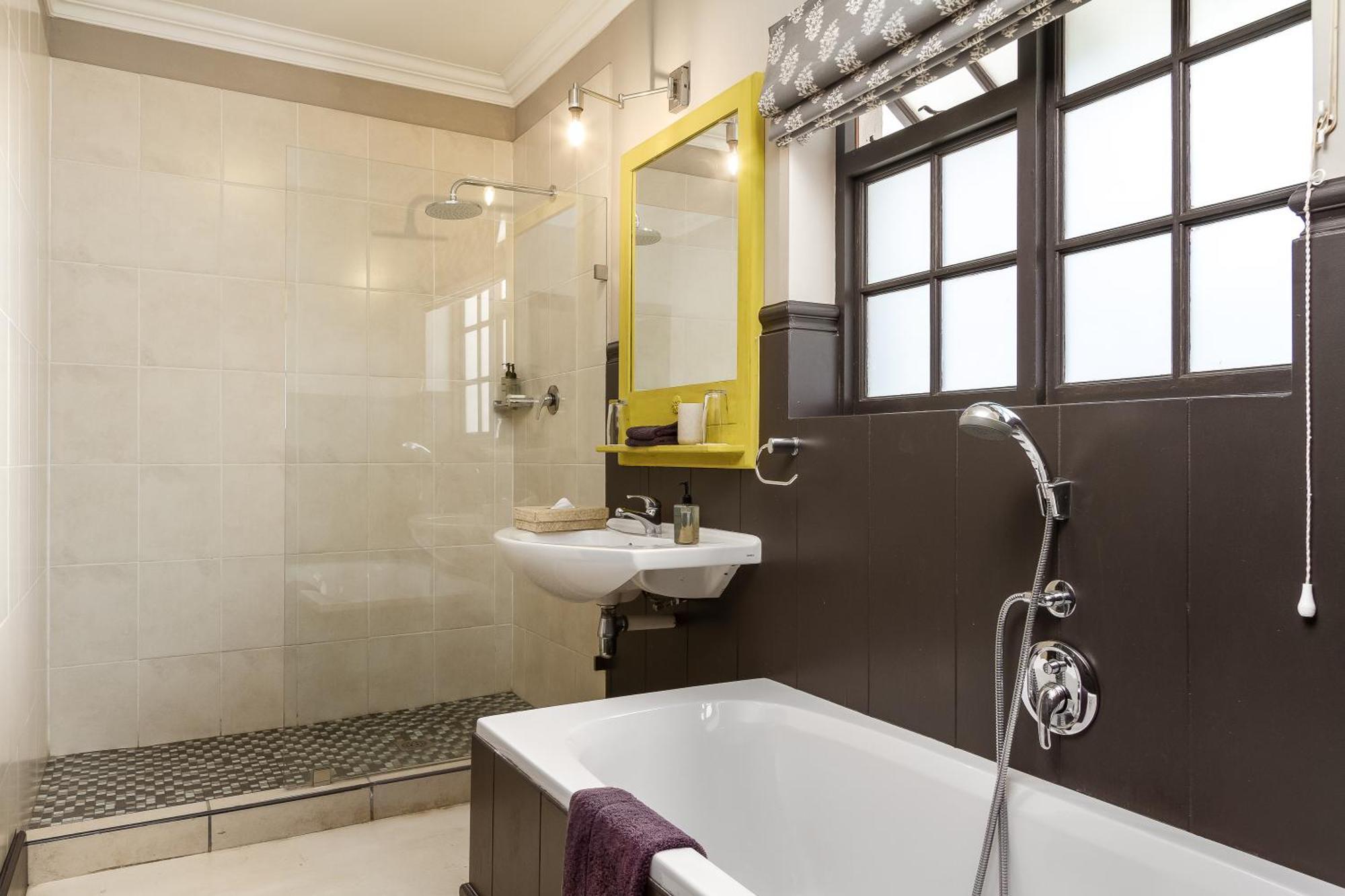 Village Hotel 4*